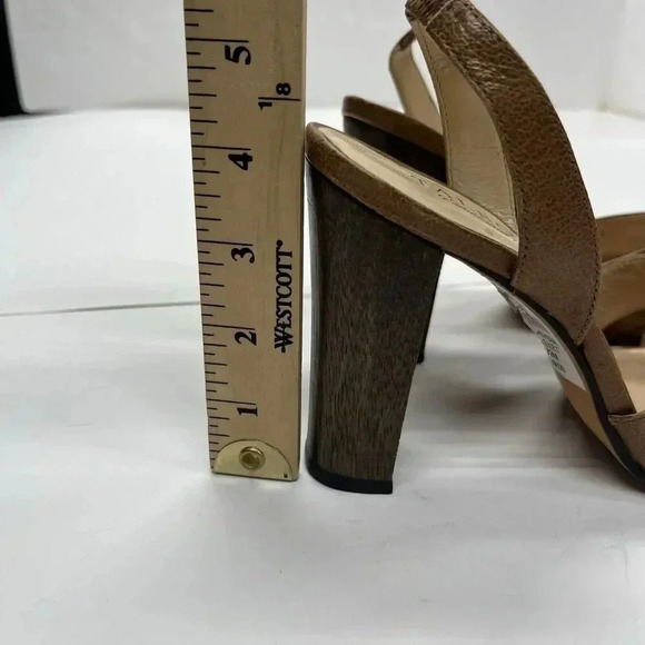 Talbots Leather Beige Strappy Sandals Wood Block Heel size 7.5 - Picture 8 of 13